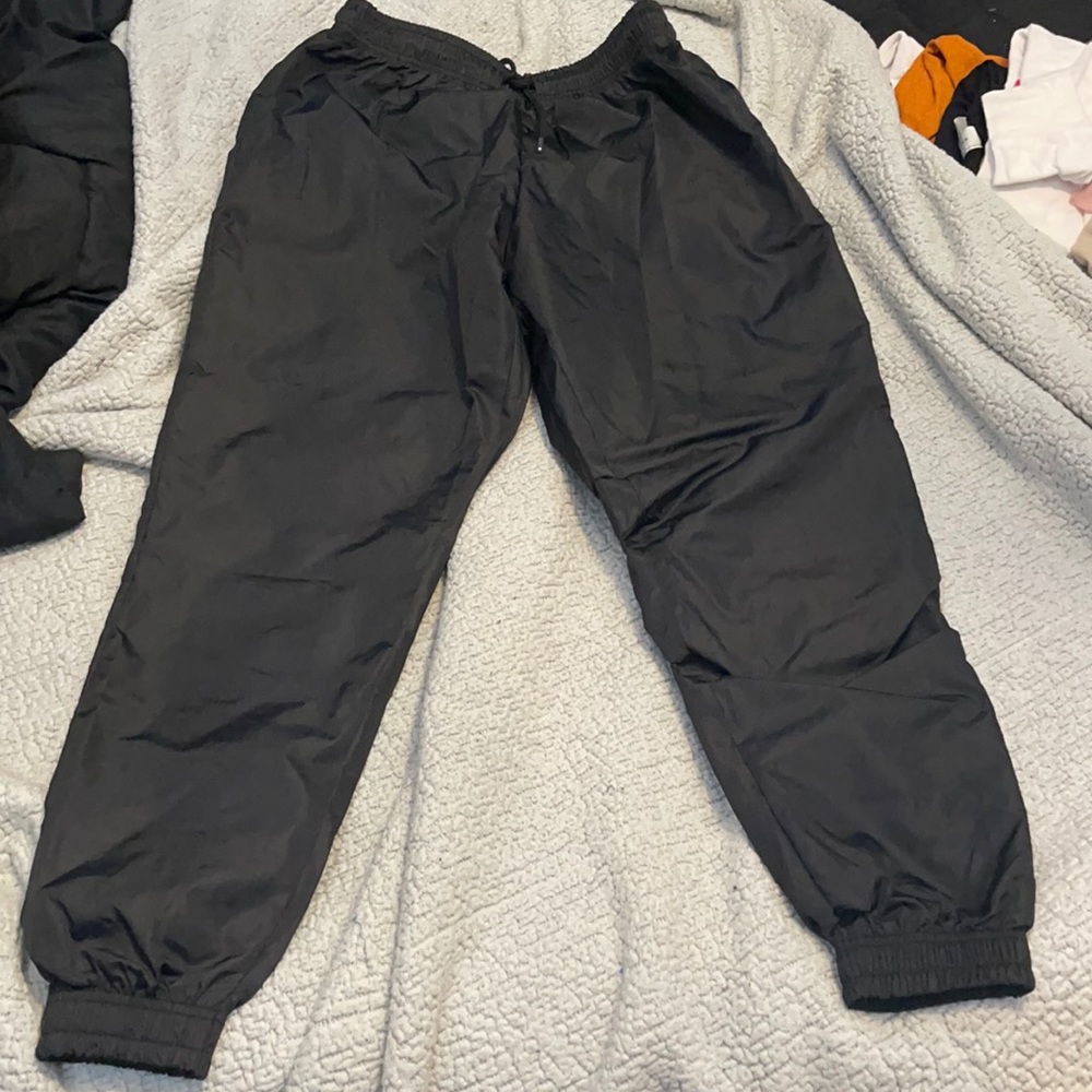Never worn swish joggers black femme luxe us size 6